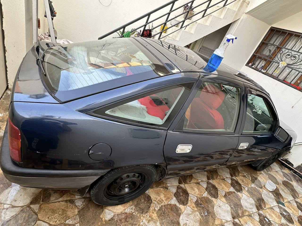 اوبل فكترا موديل 1991 صبغ عام للجماليه فقط مكفوله من الضربه كير ومحرك شرط وشرط التحويل والوكاله سياره بسمي رقم كركوك جديد الماني  وهزه جديده سعره 43$ وبيها مجال بسيط  للاستفسار ***********
