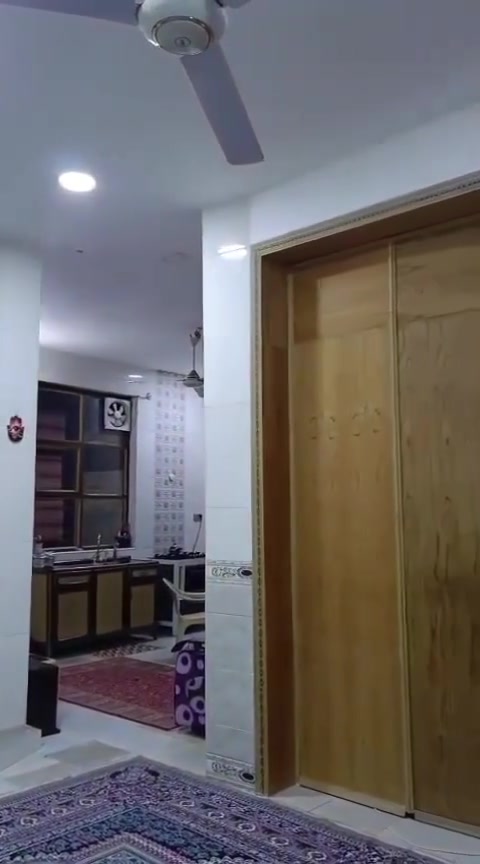 دار للبيع
الموقع حي الصحه فرع قرب جسر 
او مطعم ابو صفاء
 150متر طابو زراعي سند 25 واجهه 8/5متر 
 ارتفاع السقف 3/30متر  ارتفاع البيت عن الشارع 75سنمتر بيه غرفتين نوم وصاله ومطبخ وهول وصحيات 3 ومناور 2 وطارمه وحديقه صغيره بناء كونكريت مسلح بيه منضومة كاميرات ومنظومة سبالت الكهرباء تأسيس بوري دفن  جدران البيت سيراميك الارضيه بورسلين
السعر خاص او اتصال
***********
