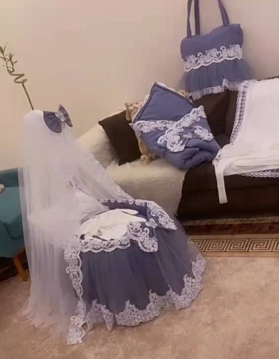 حسب الطلب يوجد توصيل بغداد ومحافظات للحجز والاستفسار التواصل مع الرقم ***********
