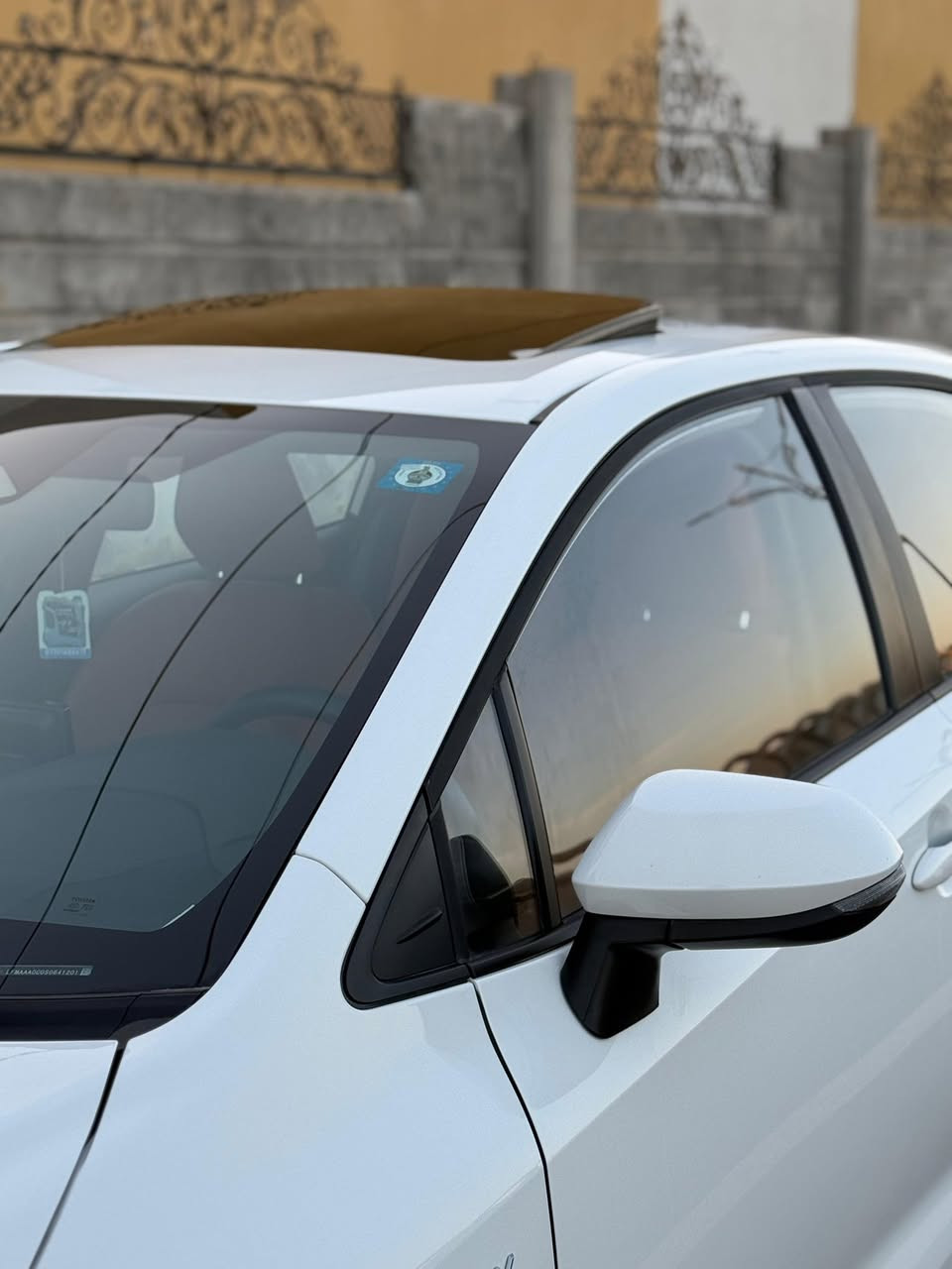 تيوتا كورلا هايبرد 2025 كفاله عامه
رقم بغداد تحويل مباشر 
عداد المسافه : 14 الف km
حجم المحرك : 4 سلندر 1800 هايبرد 
المواصفات .. 
بصمة تشغيل وابواب - فتحة سقف
رادار امامي مانع تصادم 
مقاعد جلد - هاند بريك كهرباء - اوتو هولد
ويل كب - اشاير مري - لايت وكشاف زينون
تبريد قطعتين - شاشه كار بلي - كامره خلفيه 
***********
(( السعر 163 ورقه ))
