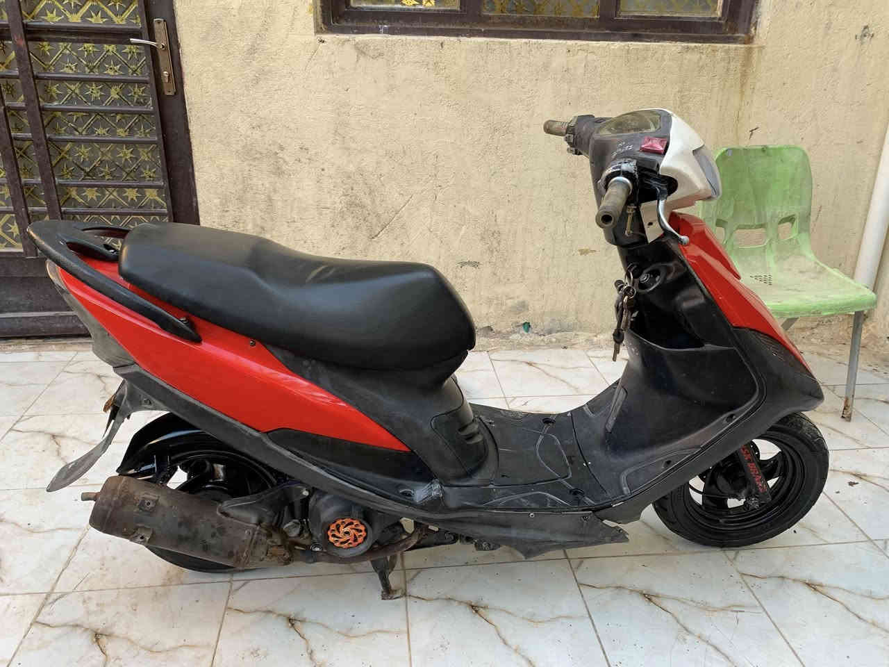 السلام عليكم
دراجه ماكس عدله
حاويه بلاديه نضيفه كلش 
بوشه 49 تمشي 120 
معدلها 100
كابريته شرط جديده 
شيال كامل جديد 
دراجه نضيفه كلش 
مبدللها بس ولفات  
دراجه كهربائيات كلها شغاله مابيها اي نقص 
دراجه كلش نضيفه او جديده 
580الف مجالها بسيط حك الجيه 
مكاني كربلاء /الحسينيه /منطقه عون 
***********
