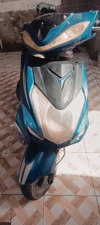 دراجه سكنس للبيع شغاله فول كهربائيات عوزهة بس كابريتر ب 230 وبيها مجال...