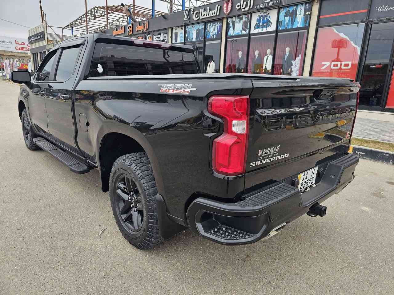 السلام عليكم للبيع شوفرليت سلفرادو موديل 2022 Z71 Trail Boss كامل مواصفات عدا الفتحه 5 كامرات تدفئه ستيرن وكشنات رادارات ماشيه 22 الف حادث جاملغ امامي وطرف بنيد رقم بغداد السعر 320 للستفسار الاتصال ***********
