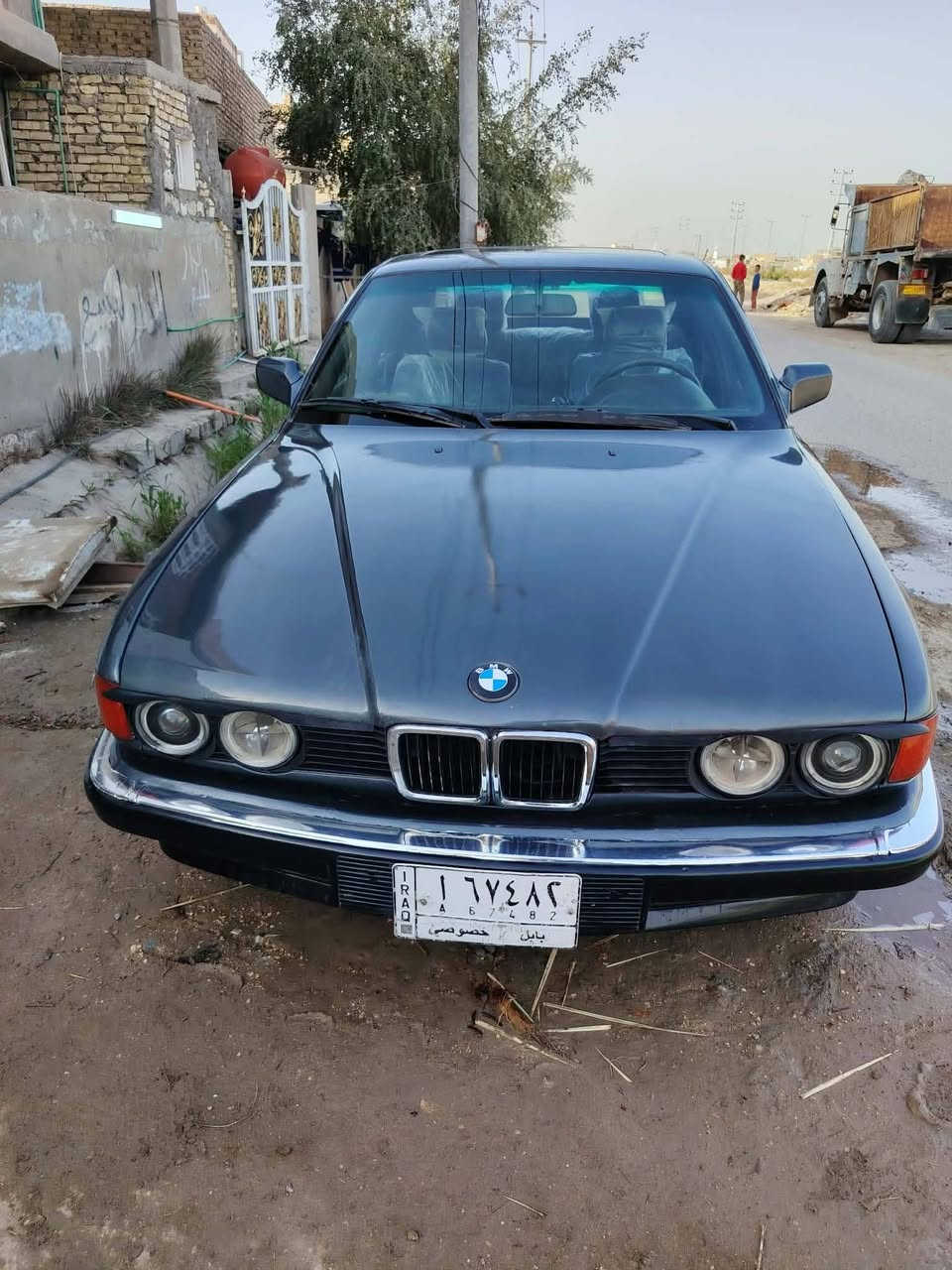 BM موديل 90محدثه  حجم735 نضافه 100/100 مالك موجود مصبوغه للجماليه كهربائيات خير من الله شاشه  دوشمه كامله فقط بيه خربطه بسيطه بالجويتر رقمي ***********سعر 53وبيه مجال بسيط
