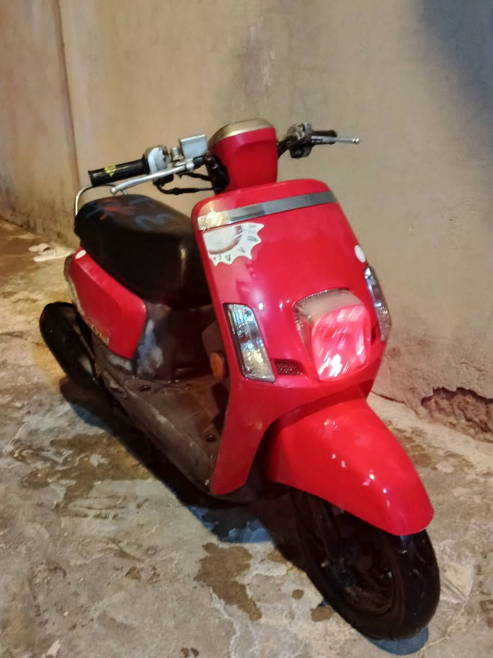 السلام عليكم درجه بوليس للبيع مقفوله عام صار اسبوع من نزلتها سعر واحد و200 وبيها مجال ***********
