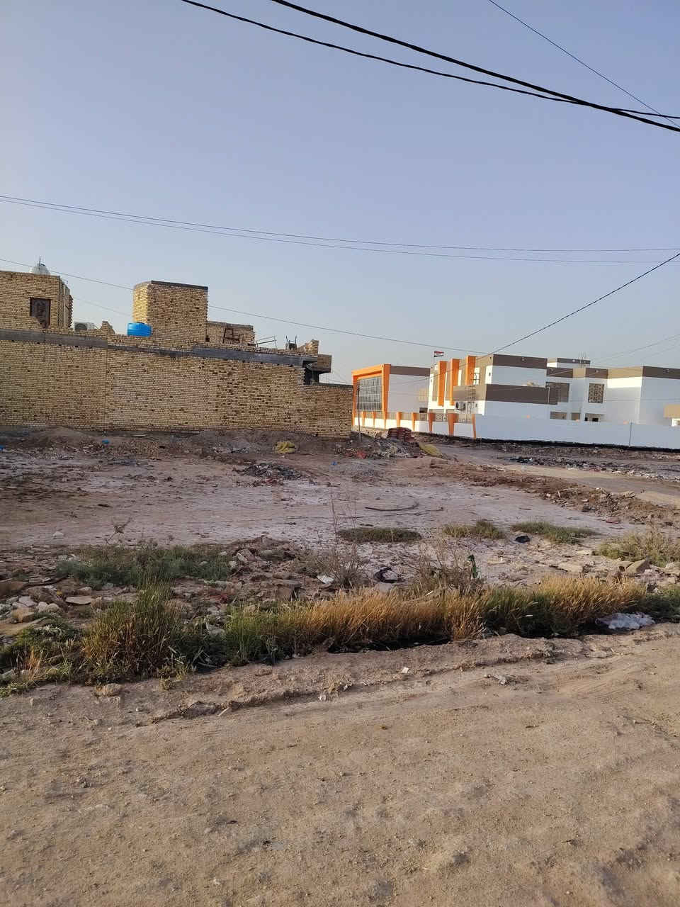 السلام عليكم قطعه للبيع طابو صرف ناحيه الفظليه المساحه 300 متر ركن الموقع شارع المحطه مقابيل المدارس الصينيه للاستفسار*********** واتساب او اتصال ❤  نستقبل كافت العروض داخل الفظليه واطرافها 🥰
