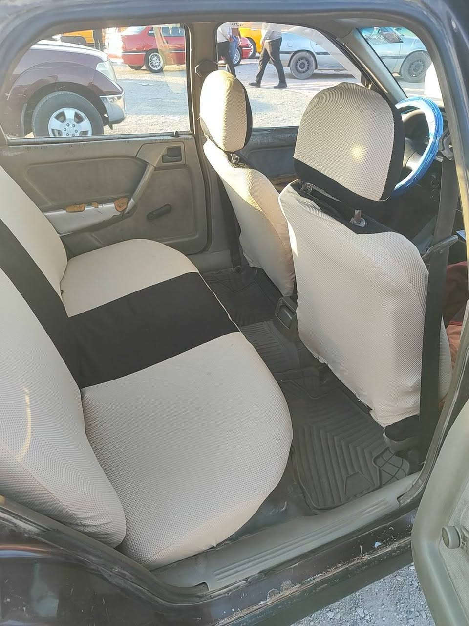 اوبل فكترا 1991 حجم 16 سيارة بلادية بدون ضربه بدون صبغ هلالات بعده شركه ما معمر  رقم بغداد سنوية ب اسمي ل2031  شرط تحويل وكالة محرك كير شرط ب كارتون راديتر بنكه سلف داينمو قوايش باتري فيت بم بلكات كله ب كارتون مسجل سماعات كله جديد شرط سيارة مال بيت وشايف الف خيرها الي يصير من قسمته سعرها 36 بي مجال بسيط حق جية مكاني كركوك 
*********** كركوك, العراق
