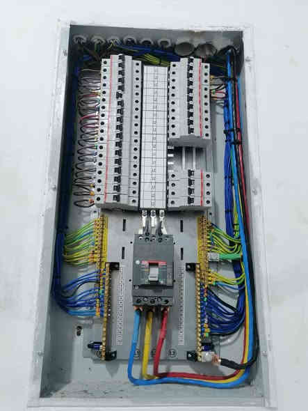 فني كهرباء 
The Axis of the Universe is Electricity 
الاعمال: 
✔️
✅ATS بوردات سيطرة 
✅ صيانة منازل. 
✅ تأسیس کهرباء 
✅ وكل متعلقات الكهرباء.  
✅ ربط سخان مي و کهرباء. 
الى اخ...
✅منضومة كامرات
✅منضومة انترنت
✅منضومة حريق
✅سستم سماعات 
✅شبكة داخلية 
✅Nurse call
✅UPS

للطلب والاستفسار:-
*********** واتساب
الكهربائي ابو محمد
