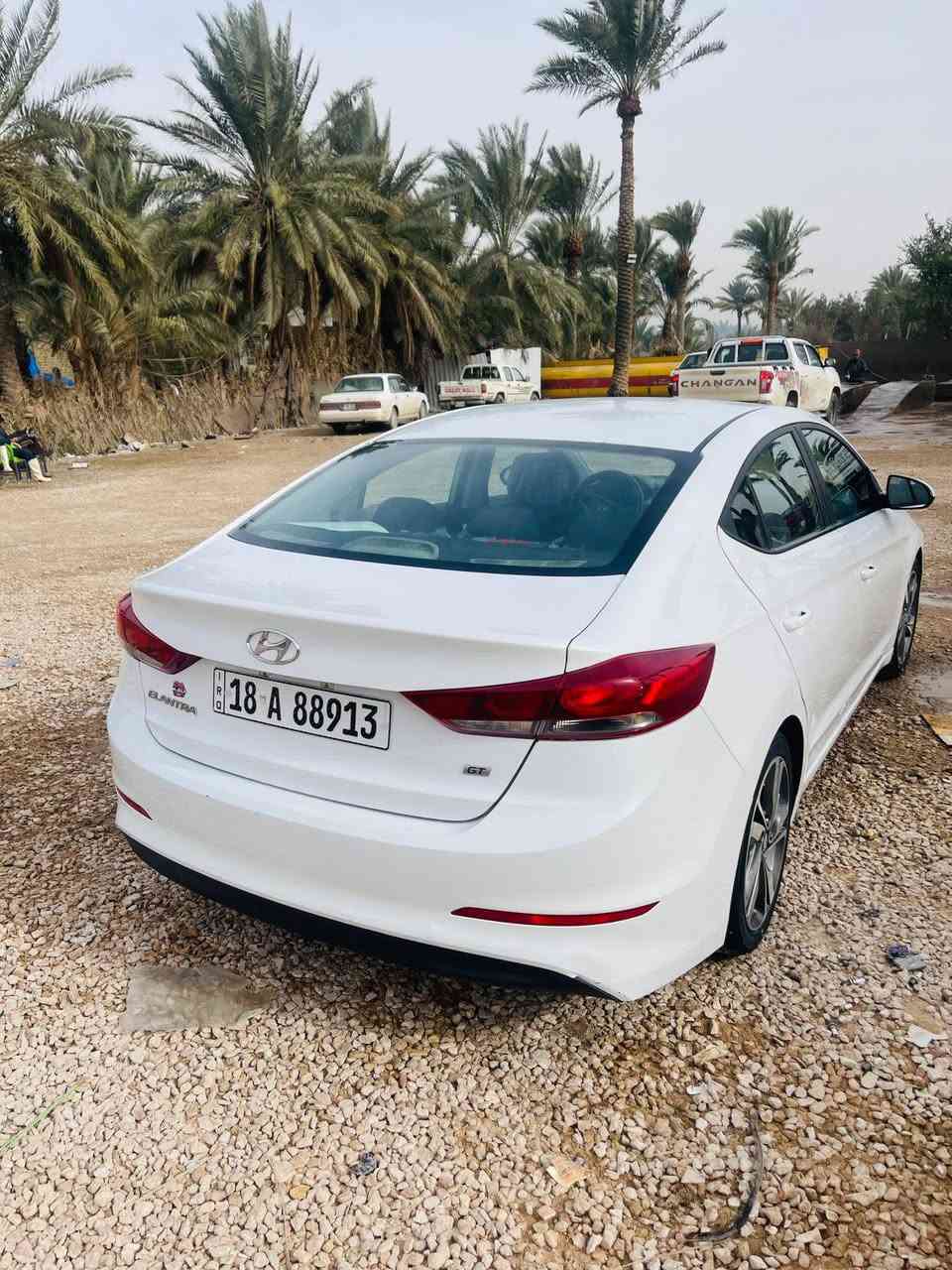 سلام عليكم
سياره الانتره 2017 وارد امريكي 
كير عادي 6 نمر غير اليك
 ضررها فقط بنيد مصبوغ ما مفتوح الباقي مكفول 
من الدعاميه للدعاميه السياره ليبل واحد الإرباك سليم 
ماشيه 164
رقم بابل انكليزي 
السعر 110 أو بيها مجال
الاتصال على الرقم بي واتساب 
***********
مكلف بالنشر
