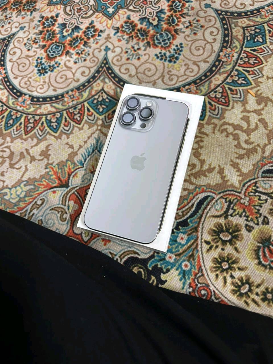 ايفون 15 برو ماكس ماستر 
بطاريه 87 اخر تحديث
ذاكره ،256
الجهاز نضيف مال بنيه شخط مابي 
اذا بي شخط يرجع 
مكاني بغداد 
سعر مليون و 100 و بي مجال 
***********