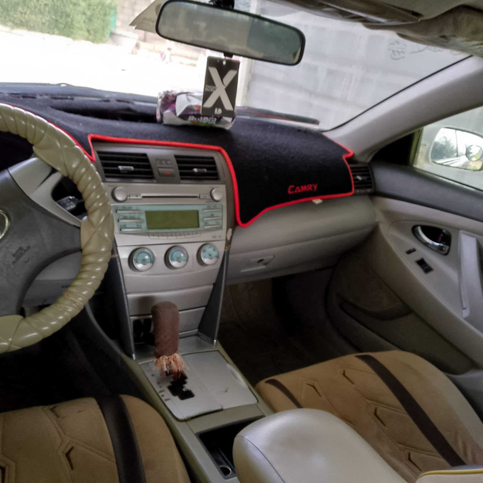 السلام عليكم ورحمة الله وبركاته
‏
‏للبيع او المراوس حسب القناعه 
‏
‏تويوتا كامري
‏
‏ 2009 امريكي 
‏
‏لون ابيض .
‏
‏رقم صلاح الدين شرط التحويل والغرامات 
‏تدفئة تبريد 
‏كهربائيات فوول 
‏گير شرط 
‏محرك ينقص شي قليل جدا 
‏السيارة ابيعهاا صبغ عام 
‏موجود السونار اسفل المنشور 
السعر 85‏
‏اتصل:  ***********
‏     : ***********
‏
‏
‏
