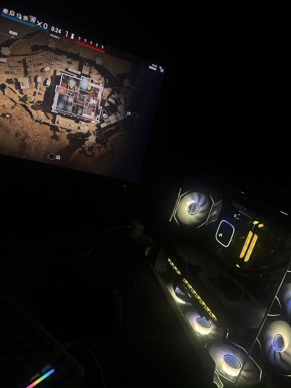 Rx 9060xt 16gb
Ryzen 5 7600
Ddr5 32gb 6000mhz
Power supply 750w thermal right
M.b b650 msi wifi plus 
Liquid cooler le720
7fans 
M.t 1tera
الماوس اتاك شارك x11
كيبورد x82 pro he
Ktc شاشة٢٠٠ هرتز. Ips panel
نظافة 99% واستخدام قليل شهرين فقط 
للتواصل واتساب 
*********** 
(كيس  وية محتوياته ماوس وكيبورد. وشاشة وups هدية)  
السعر 2,350 وبيها مجال قوي للطيبين
