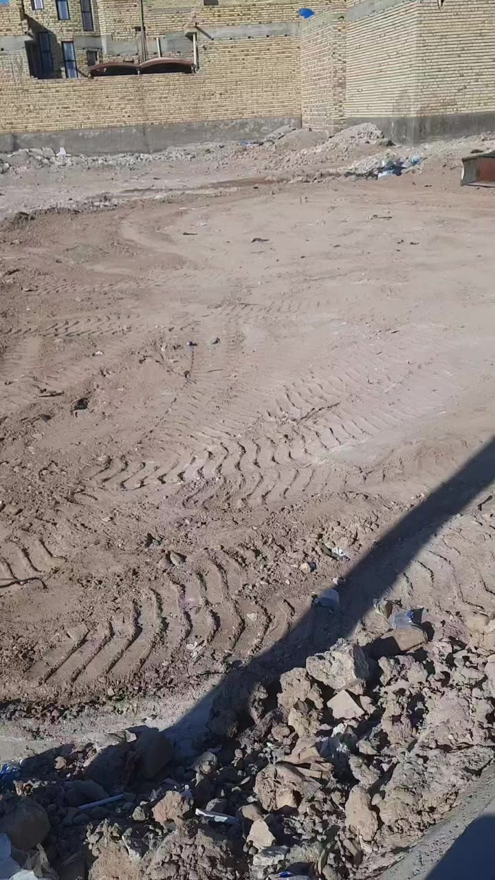 قطعة أرض ١٢٠ متر وجه قطعه ١٢ متر أبصف مطعم جنات تصلح محلات متوجه  عل شارع ٢٠ مقابيل  الجمعيات سند ٢٥ حق التصرف*********** واتساب
