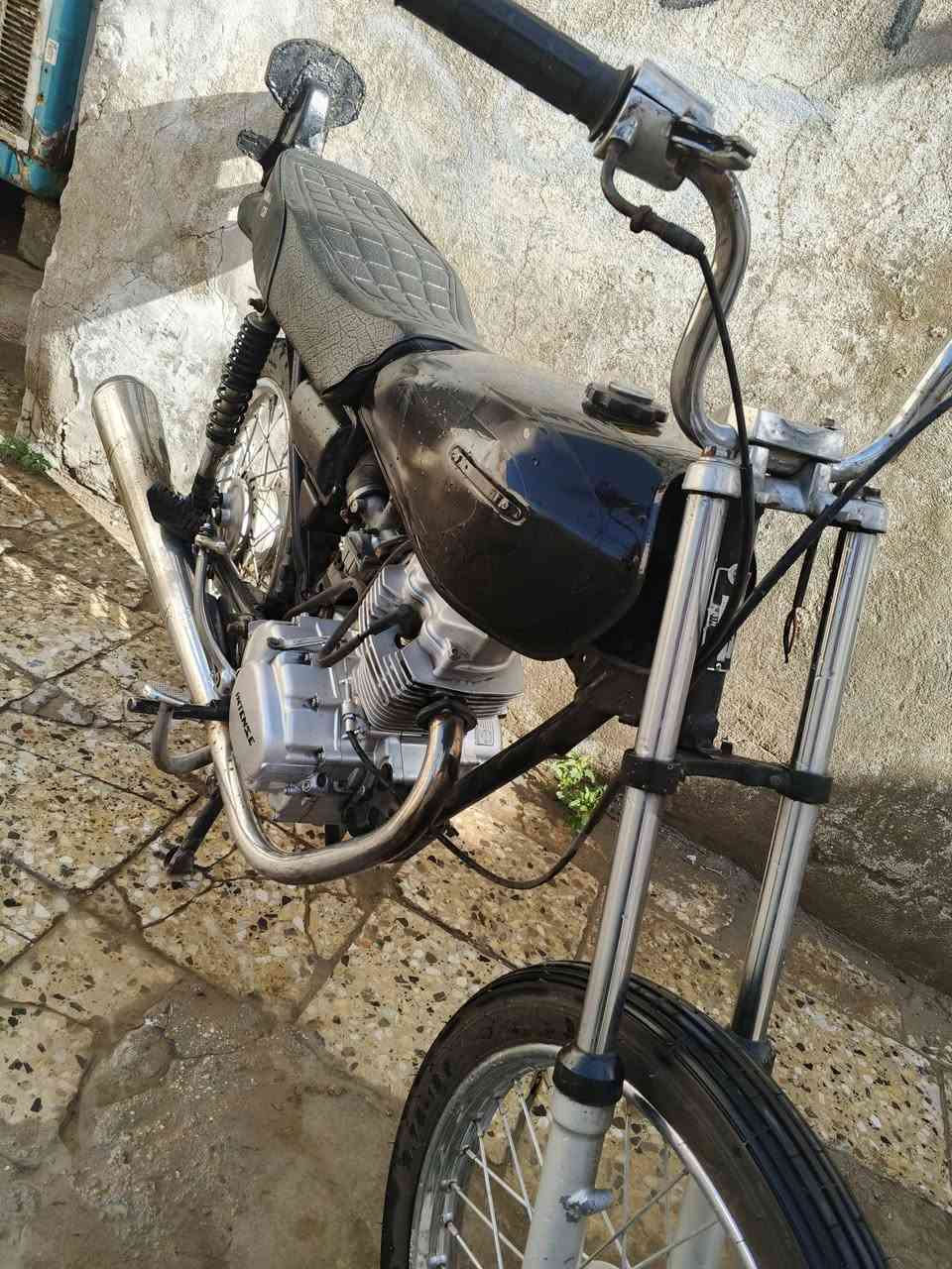 دراجه حربي البيع موديل 23اوراق سكنر محرك مفول مامفتوح يعني دراحه مكفوله من كلشي تحي وتشوف بعينك نصبه تخبلل شلعه فولل مكان بابل الهاشميه رقم *********** مو شراي لايتعبني سعر 500وبيه محال
