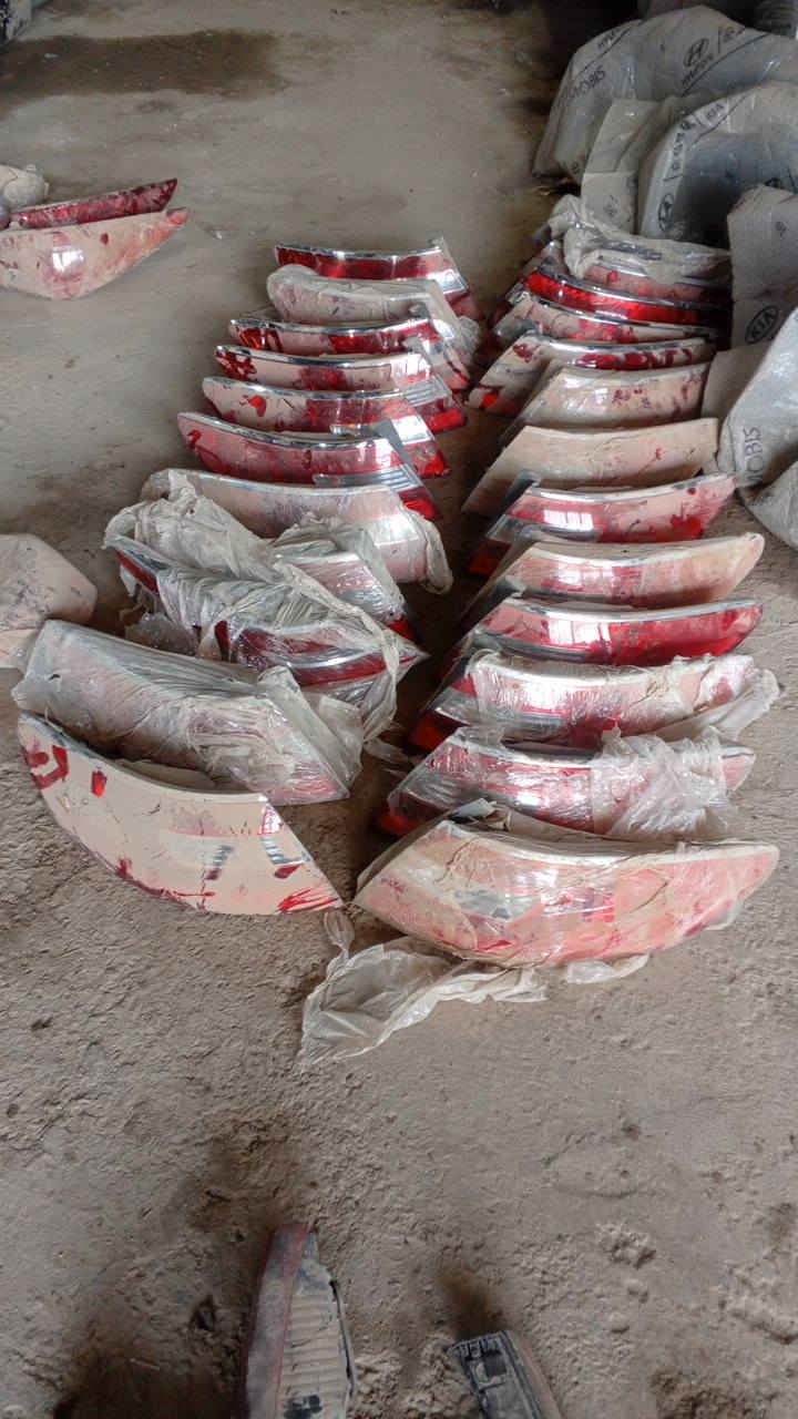 بك لايت ازيرا موديل 2012 ال 2015 تفصيخ اصلي بسعر قطعه 50 الف
مجمع عادل البديري لعنوان الديوانيه حي الصناعي 
للتواصل 
*********** فواد
