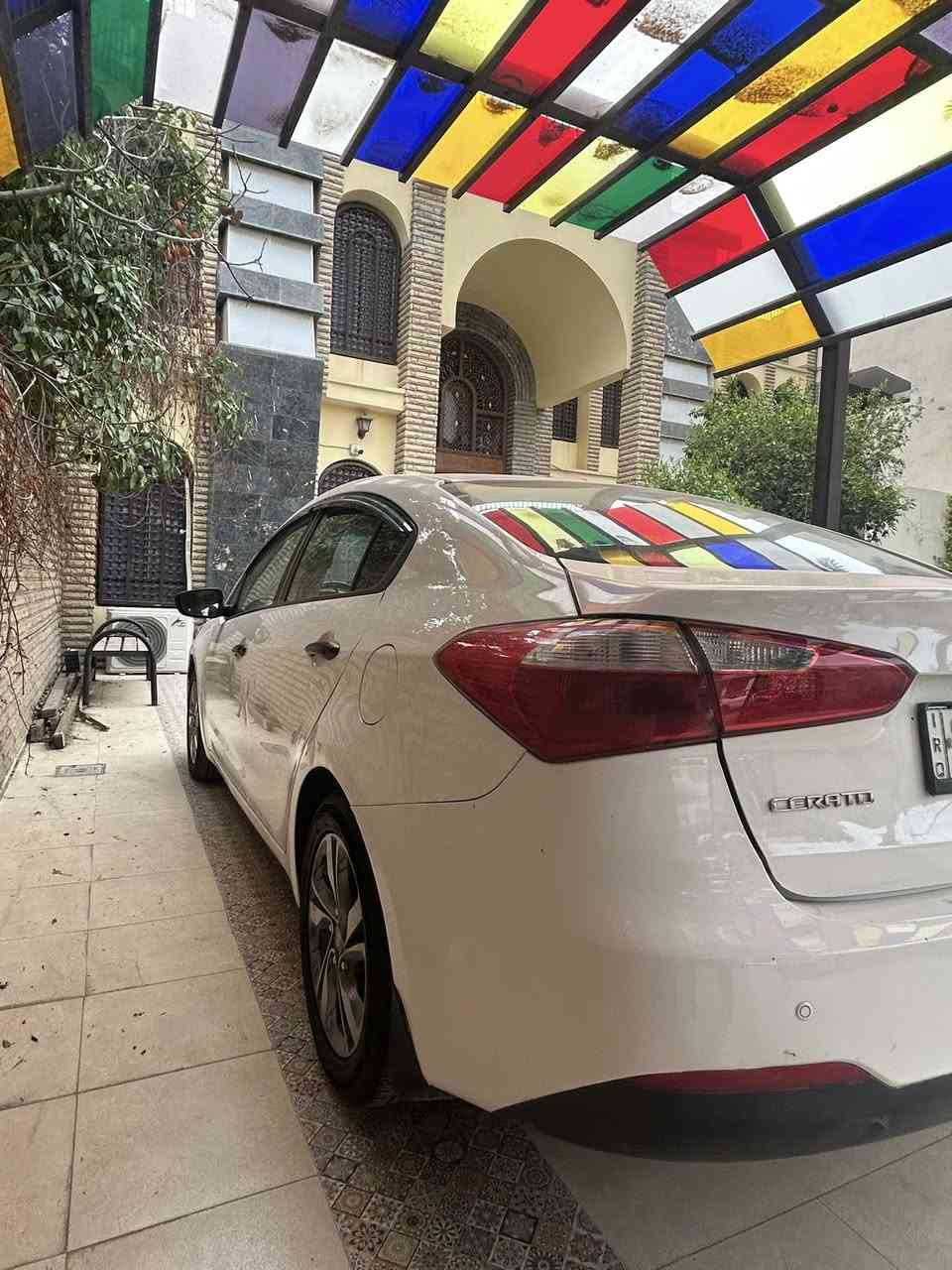 السلام عليكم 
سيراتو خليجي 
موديل 2015 
رقم ديالى انكليزي هزه سنوية 2031 
مكينه 1600 دوش جديدة 
السعر 104 وبيها مجال 
ثلاث قطع صبغ بدون دواخل بدون شواصي 
للاستفسار الاتصال على الرقم 
***********
