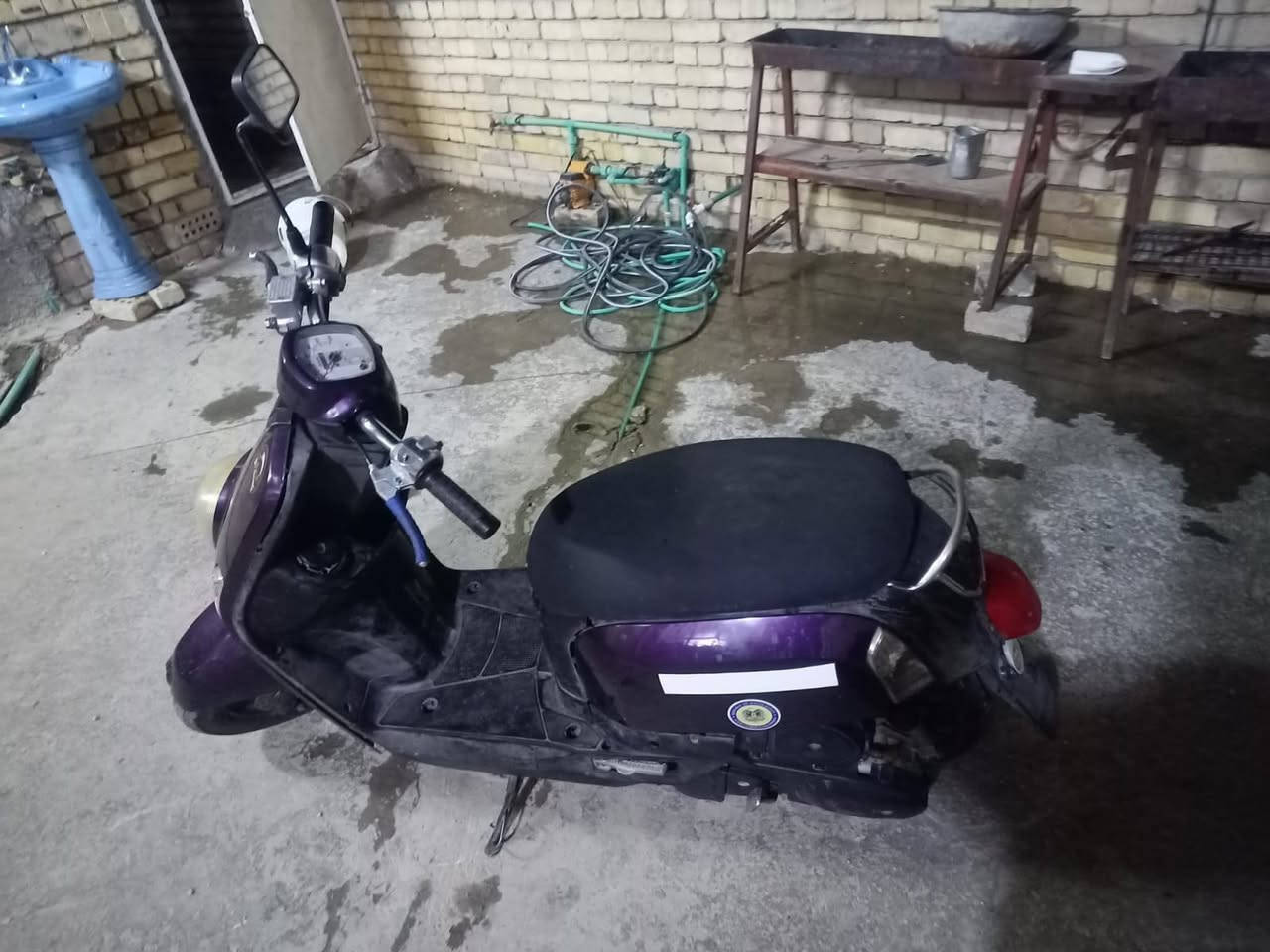 بوليس للبيع ***********
