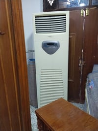 سبلت ٣ طن جنرال أمريكي نضيف جدا سعرة ٧٠٠ وبي مجال بغداد تقاطع درويش ٠٧...