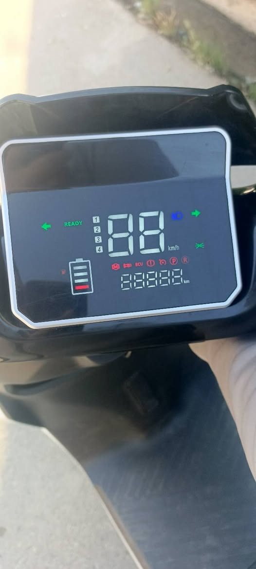 ماطور شحن تايلاندي للبيع
حجم كبير 
6بطاريات
نضيف شرط فحص
سعر750
(***********)

