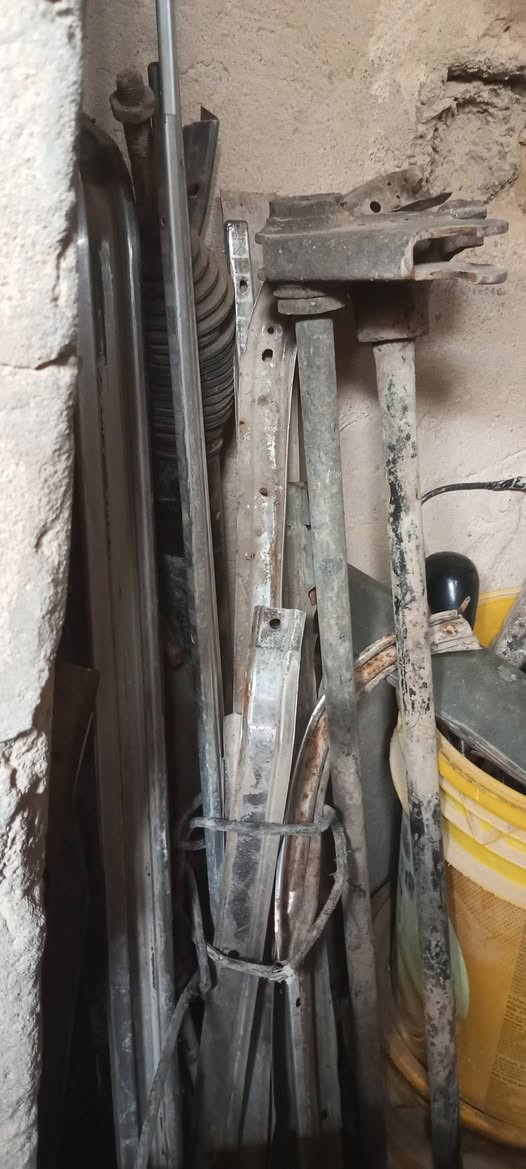 اكسل كيا بسته للبيع وابواب وجام ودرع وفجوج كاملة ***********
