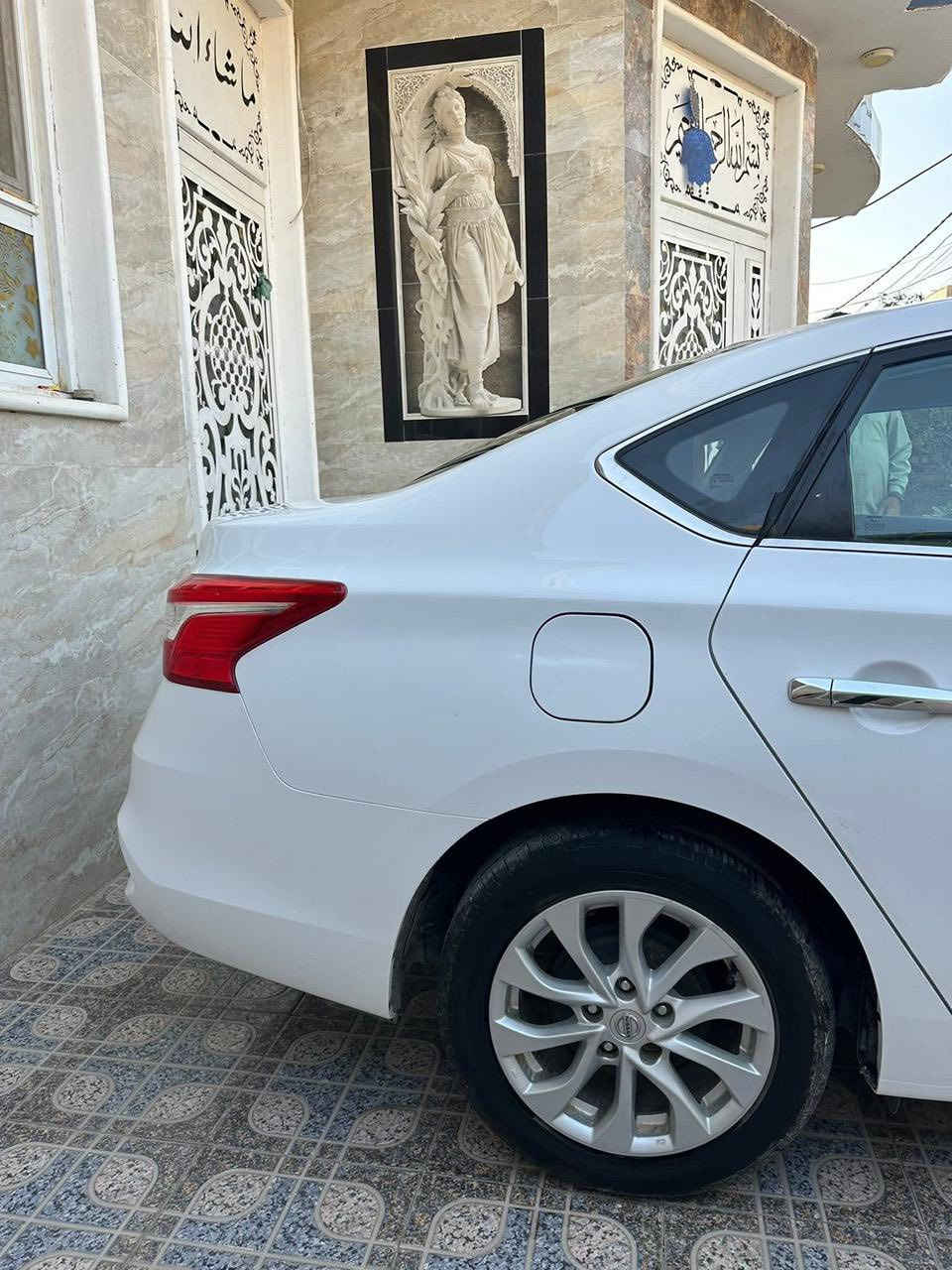 نيسان سنترا موديل 2018
فئة  SV
بصمة السيارة  وشاشة وكاميرا خلفية 
محرك  1800
كير مكينه نظيفات حادثها امريكا بنيد وجاملخ وكلش خفيف صور الحادث موجودة
بيها جاملخ واحد مبدل واحد مكعد بس 
ابيع ٣ قطع  حتى مااتعبك 
صرفية البانزين جدا اقتصادية وتمشي عادي او محسن 
حدادية صدر امامي جديدة قبل فترة بدلتها
تبريدها قوي ومعروف النيسان بالتبريد 
غرفتها حلوه ونظيفة
ماشية فقط 90 الف كيلو 
سنويتها 2030 باسمي تحويل مباشر
ماعليها غرامات
سيارة كاملة مكملة 
بيها فقط تلحيظات بسيطة شخوط 
رقمها بابل الرقم الجديد
مكانها كربلاء 
سعرها 113 وبيها مجال قليل
سعرها كلش مناسب مقارنه بخواتها
وبالعافية على الي ياخذها 
تواصل واتساب 
***********
