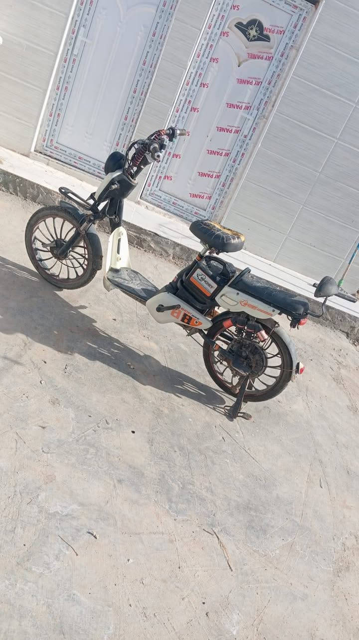 باسكل شحن جديد استخدام 5 أشهر فقط جاهز مع شاحنه وبطاريات شرط سعر 250وبيه مجال مكان الشطره 
***********
