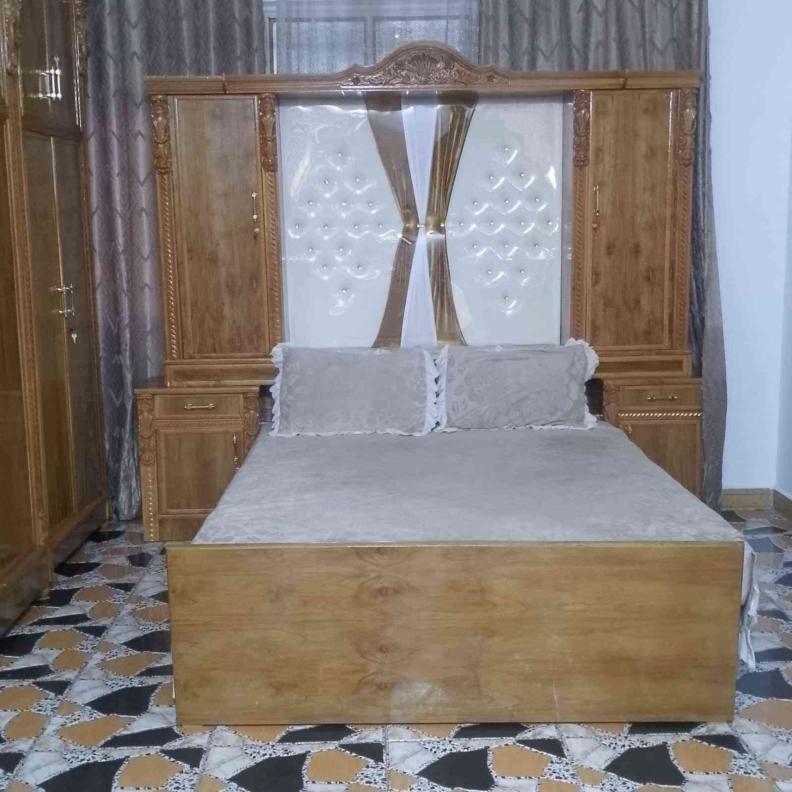 هاي الغرفة جديدة مامستخدمه هواي سعره مليون وتسع ميه وبيها مجال انزل من سعر الانتصال على رقم الهاتف *********** عمارة, ميسان
