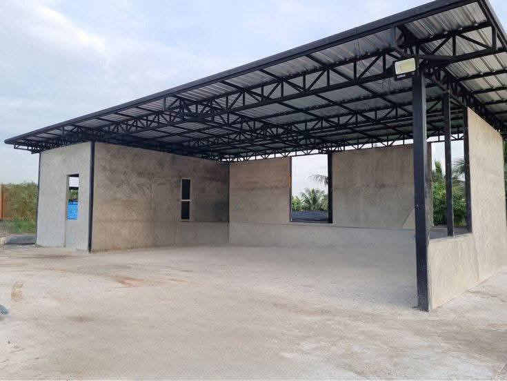 معمل حداده المشهد لصناعة الابواب والشبابيك والمحجرات وسقائف والجملونات والكرفانات والكيسبان والديكورات وكافه الاعمال الحديديه 📞***********📞*********** كربلاء الحي الصناعي
