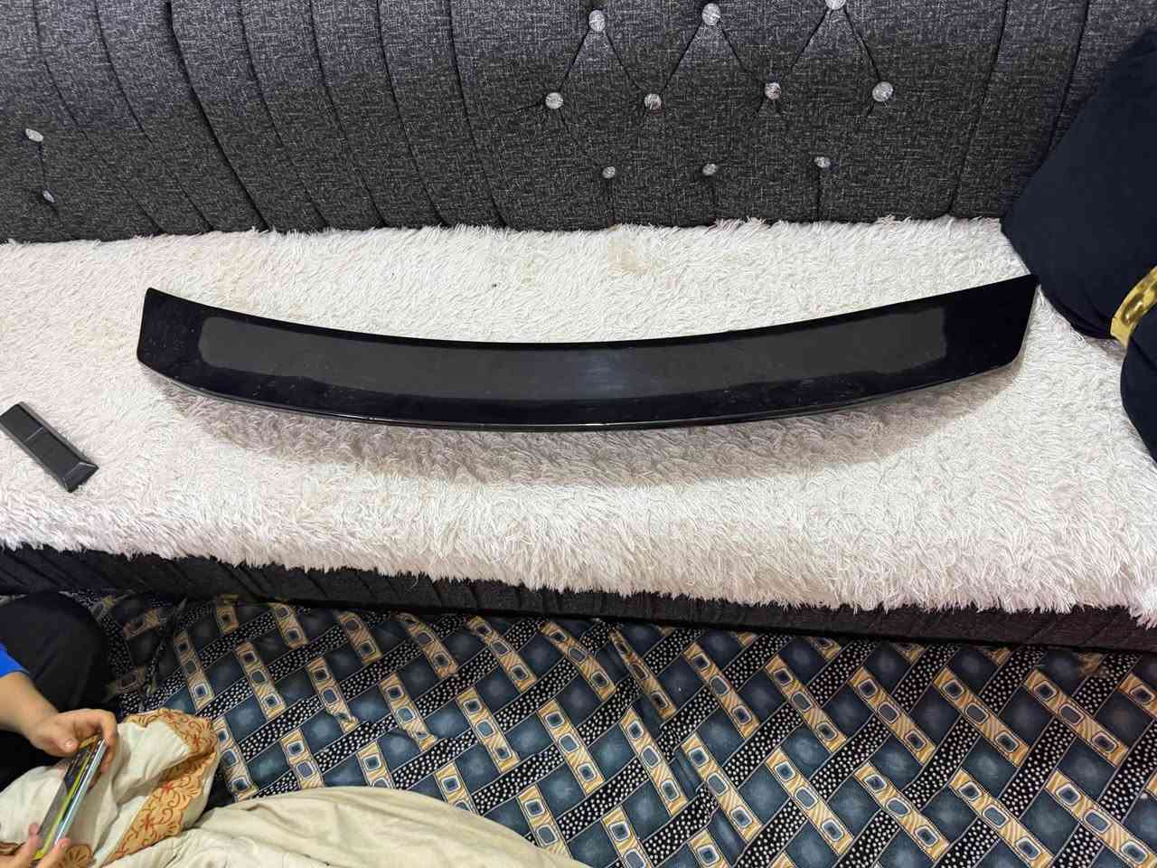 سبايلر جوكر اسود نظيف لوك سعره ٣٠ الف مكان كركوك قرب بانزين خانه شورجه 
*********** كركوك, العراق
