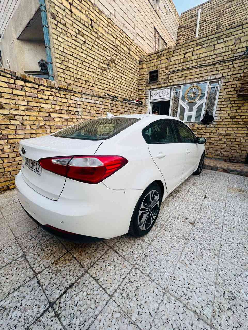 السلام عليكم كيه فورتي ٢٠١٦ سياره نضيفه معنه الكلمه وارد امريكي ليبل واحد بدون تبديل سياره مكينه جديده حداديه فول تخم تاير جديد  رقم جديد مصفره الشراي يتصل او خاص  ***********
