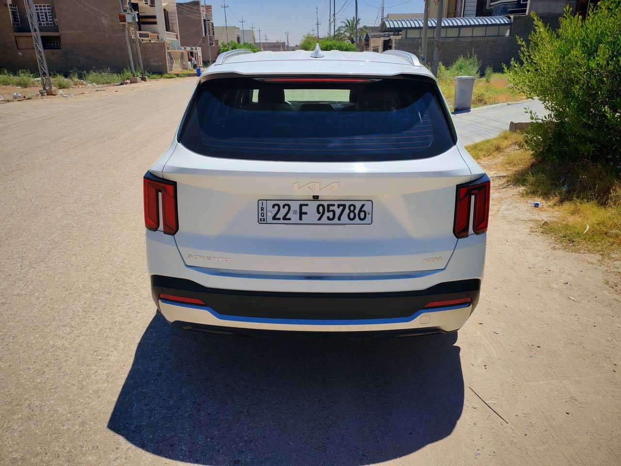 🚘 كيا سورينتو 6 سلندر – موديل 2024 (خليجي)
🔧 المحرك:
• 6 سلندر – 3500 سي سي

🛣 ماشية:
• 49,000 كم

🔑 التشغيل:
• بصمة تشغيل
• تشغيل عن بُعد

🪑 المقاعد:
• مقعد السائق والراكب كهربائي ⚡
• مقاعد جلد
• تدفئة وتبريد للمقاعد الأمامية ❄🔥
• ستائر جانبية للمقاعد الخلفية

🛡 أنظمة الأمان:
• نظام كاميرات محيطية 360° 📸 (4 كاميرات)
• رادار خلفي لتجنب الاصطدام عند الرجوع 🔙
• حساسات أمامية وخلفية
• مانع انزلاق
• مانع انحدار
• حساس تايرات

🚦 أنظمة القيادة:
• 4 أنظمة قيادة
• أوتو هولد
• هاند بريك بصمة

💡 الإضاءة والمظهر:
• أضواء ترحيب عند الاقتراب مع ترحيب داخلي ✨
• إضاءة LED أمامي وخلفي
• إنارة محيطية داخلية
• إشارات بالمرايا
• عتبات جانبية (دوسات)

📱 التقنيات:
• شاشة عدادات رقمية
• شاشة لمس متغيرة للتحكم بالميديا أو التبريد
• شحن لاسلكي للهواتف 🔋
• مرآة داخلية ذاتية التعتيم
• فول تحكم استيرن
• منافذ Type-C في الكشنات

❄ التكييف:
• تبريد 3 مناطق

📦 الصندوق:
• صندوق خلفي كهربائي

🛞 الإطارات:
• قياس 19 إنش

📍 المعلومات:
• رقم أربيل – تحويل ثاني يوم
• مكان السيارة: الفلوجة
• باسمـي شخصيًا
• البيع فقط
السعر 296💵 

📞 للاستفسار:
*********** 
***********
