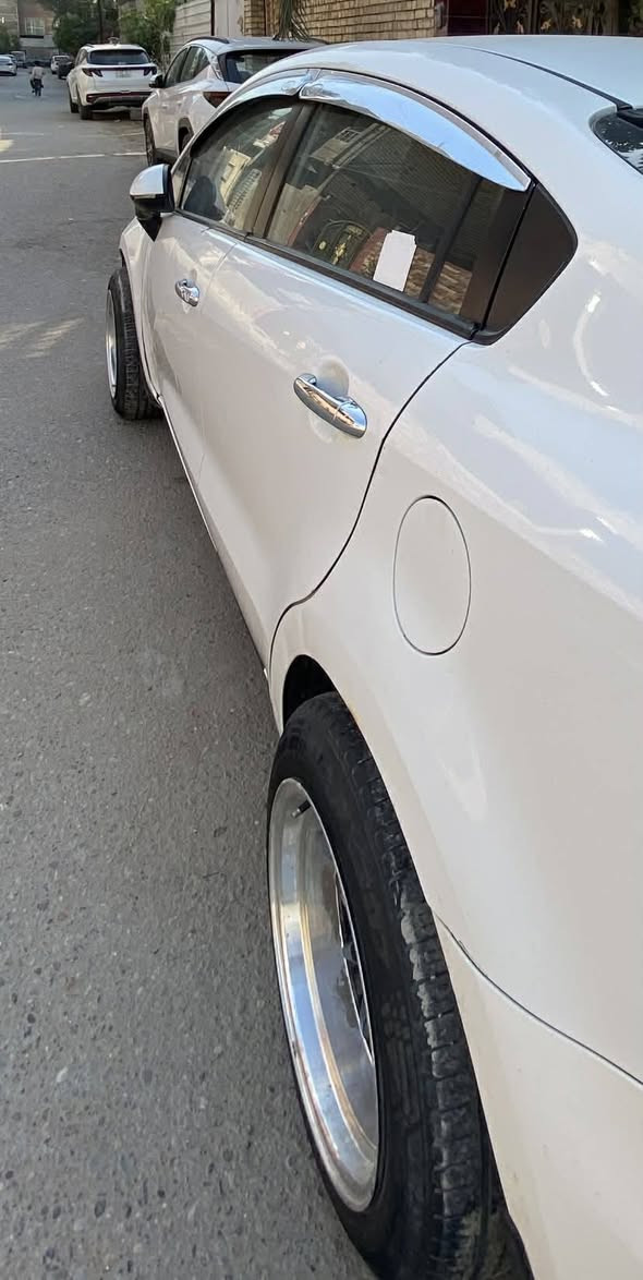 للبيع كيا ريو 2013 خليجي — نظيفة ومواصفات مميزة
▫️ محرك 1600 قوي واقتصادي
▫️ إنارة LED أمامي وخلفي
▫️ مرايا كهرباء (شفط)
▫️ شاشة عرض
▫️ حساسات
▫️ كاميرا خلفية
▫️ ويل كب رياضي

🔹 ملاحظة: الدعامية الخلفية بيها صبغ + بارد بسيط جداً
🔹 الباقي مكفول وما بيها شي

✔️ رقم بغداد
✔️ بأسمـي مباشرة

💰 السعر: 90 وقابل للتفاوض 

📍 الموقع: بغداد – الكريعات

📞 ***********
