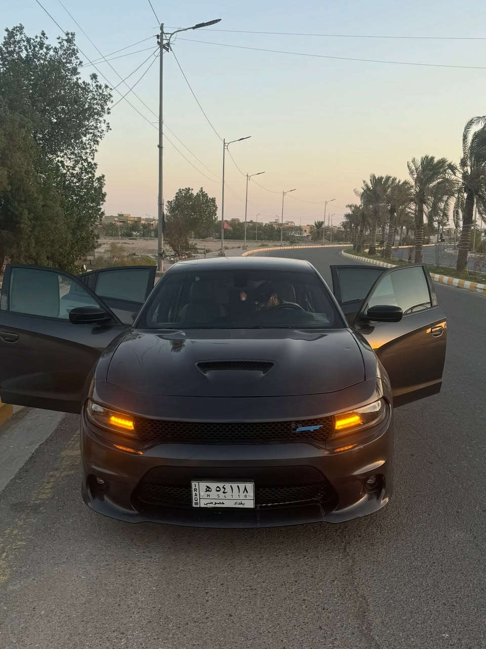 جارجر sxt 2018 اصل سيارة ما مشتغلله خط ماشية 168 الف كيلو نضيفة بية هاي الطخة وهذا حادثة وارد كندي 
ستفسار ***********
مكان ميسان
