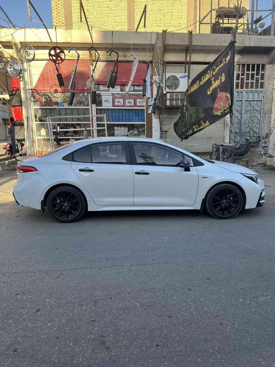 كورلا موديل 2025 شكل الامريكي
مواصفات الكورلا معروفه 
فتحة بالقماره 
رادار امامي 
كامره خلفيه 
تبريد قطعتين 
تحكم ستيرن
شاشه لد لمس  
كشنات جلد 
جام اوتو 
ماشيه 20 الف
السعر من تتصل وانشالله اتساهل وياك 
رقم بغداد انكليزي
***********
