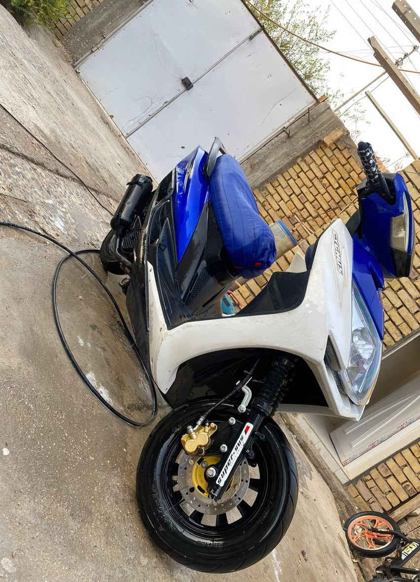 السلام عليكم دراجهه سكنس (2023)للبيع كاملهه مابيهه ايي نقص تشتغلل علهه لبصمهه وسلفف وهندرر لسعرر 400وبيهه مجالل حگگ لجيه 📞 ***********
