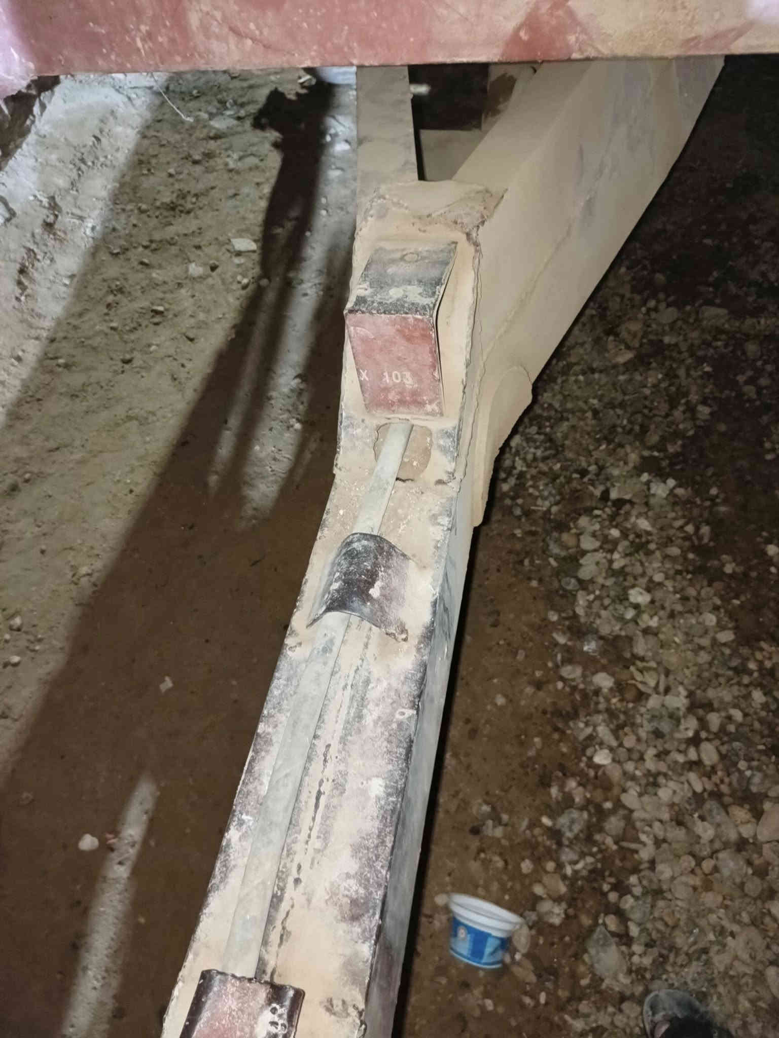 السلام عليكم عبرانه نضيفه للبيع السعر مليون وميتين قفل محتاج فلوس وريد ابيع التصال عل رقم 0783 802 0157
