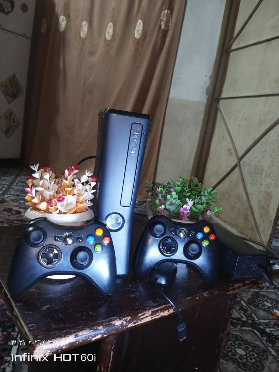 اكس بوكس 360 اي خلل ما بيه غراضو كاملات نضام اورورا سعر قفل100الف الرقم ***********
