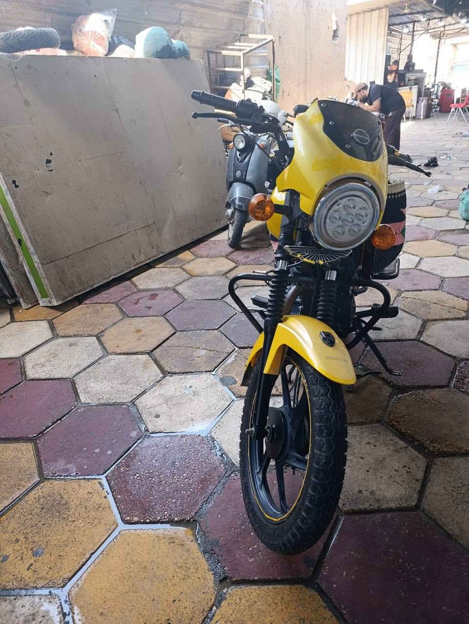 سلام عليكم دايون مديل 22 كفاله تجي وتفحص وين مايعجبك مكني ناصريه مركز ***********
