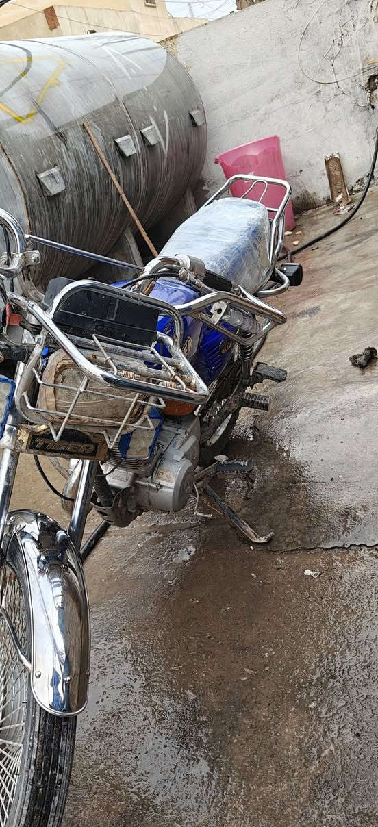 السلام عليكم
تايكر 2020وزن ثقيل 
للبيع كلو شغال مكاني كياره 
***********
