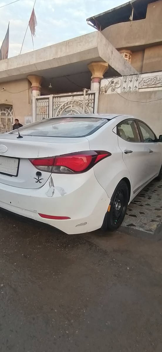 السلام عليكم الانتراء مديل 2015 بسمي رقم بصره بيه مدكر مصبوغ صفت العبري وبيه بنيد شوي مكشر صبغ وصندوك هم قليل كلش مكشر اتصال ع رقم ***********
