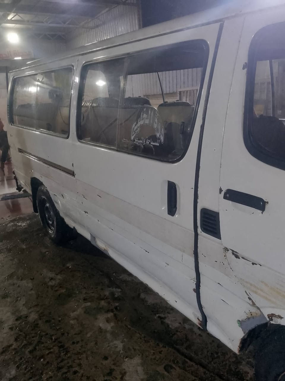 سلام عليكم من رخصت لا دمن جنبي موديل 7 راعيهه موجود عليهه غرامات  سنويه عضم كير جديد صدر جديد تخم تأير جديد مكينه بيهه بخار سعر 17 مكلف بل نشر رقم صاحب لسياره ***********
