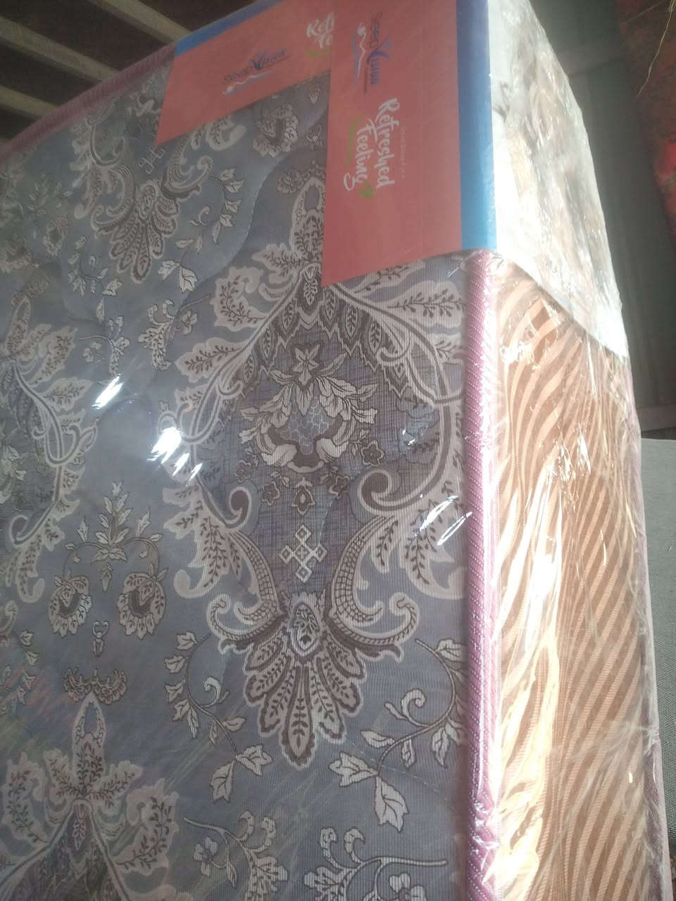 وصول دواشك جرباية نفرين ضغط عالي
القياس 150*200
الارتفاع 20سم
والسعر 55 الف 
العنوان المدحتية مقابيل دائرة الزراعة بإدارة عادل الرويعي مجمع الروان للمفروشات ***********
توصيل موجود
