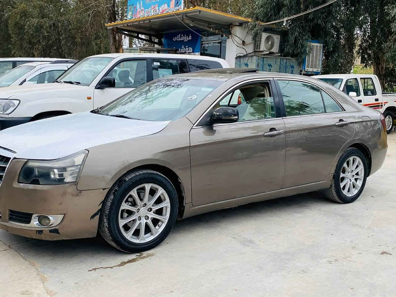 جێلی ئیملیگراند ٢٠١٣
شوێن :کۆیە
ڕەقەم : ***********
سعر ٣٩ گەڵا و مەجال كويسينجاك, أربيل
