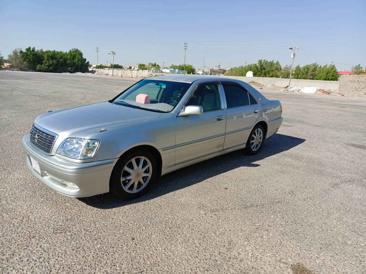 سلام عليكم 
رجاء اني مكلف بل
نشر 
سياره ملكه
موديل 2004 
اصل مفحوصة 
وكامله
‏مدفوعة 
كمرك
قرار 48
سياره كفاله عامه
أربع دكم أصل كرستال 
تحوير نجف بس جوه
دشبلو ا إمارات بس حلو 
‏ محرك  ديفور  جبير
‏وباقي الملاحظات بالصور
‏مكان نجف الاشرف رقم
‏التفاصيل يم صاحب سياره
*********** سعر 100 ورقه
