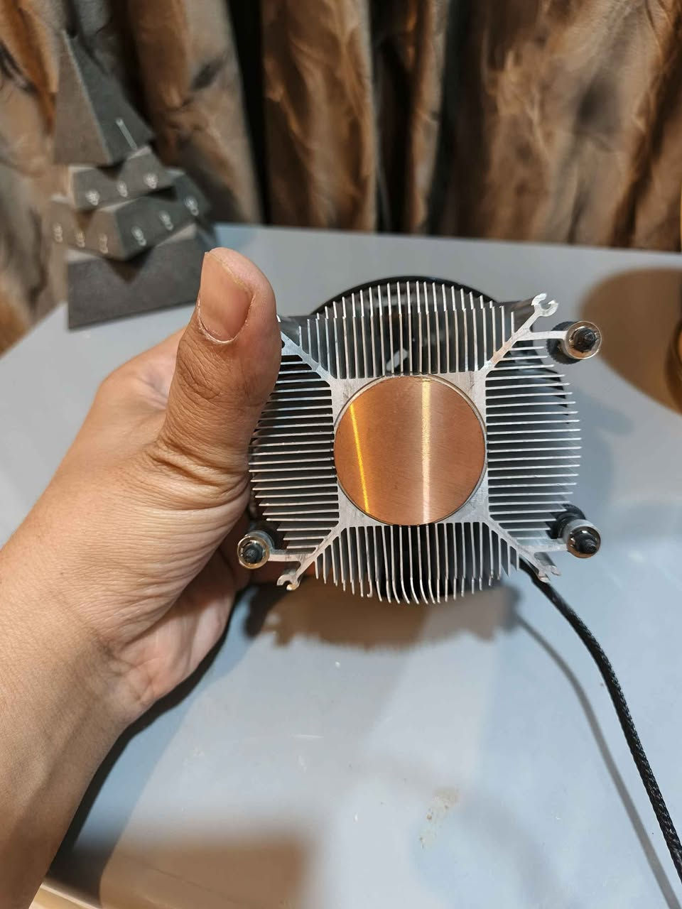 مبرد معالج AMD استخدام بسيط سعر مناسب 25 الف أربيل, العراق


**إذا كنت صاحب هذا الإعلان وتريد حذفه لأي سبب، رجاءا أرسل رسالة إلى الدعم الفني**