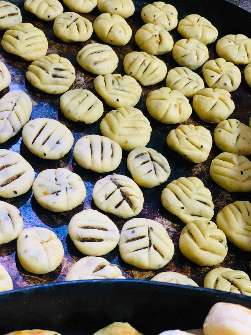 اجا العيد و ماكو احلى من الكليجةة الي نشتغلها و اللي الكل يشهد بجودتها اشتغلنا بكل حب و هسه متوفر كليجة العيد بيع مباشر هسه توصلكم حار و فريش حسب الطلب و الكميه 
كيلو مشكل ب٨الاف
كيلو جوز ب١٠ الاف للحجز مراسله خاص او الاتصال بالرقم ***********يوجد خدمة توصيل جميع مناطق تكريت
