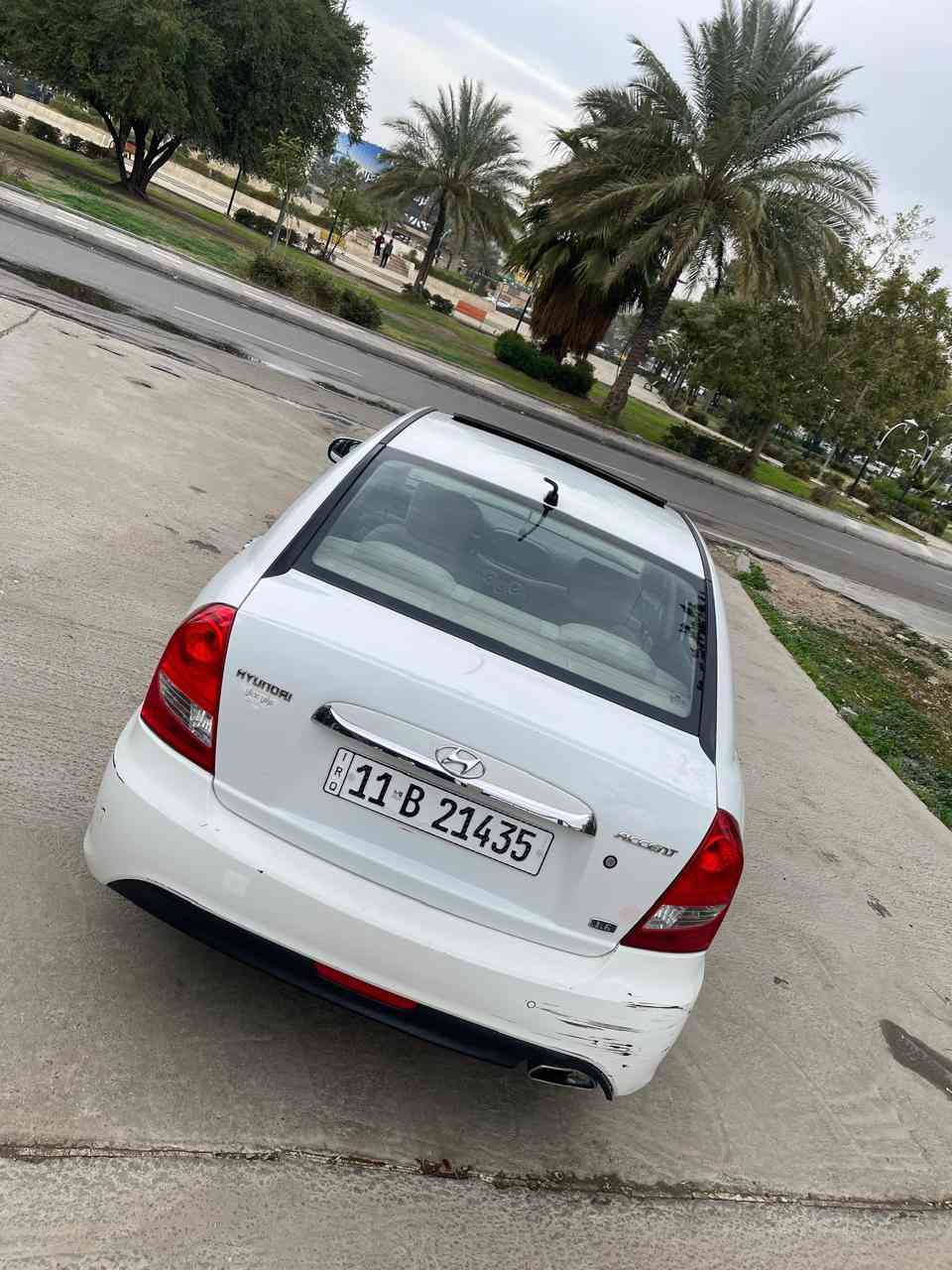 اكسنت شكل رياضي 2011 خليجي
تخم تاير جديد 
بلكات نوزلات جدد
غرفتها بلاديه 
ضررهها فقط صبغ جاملغ خلفي عكس السايق بدون دواخل وبارد الباب الخلفي عكس السايق 
مكينه 1600 
كير خير من الله 
تبريد شغال 
مكان السياره بغداد الطوبجي 
رقم : ***********
