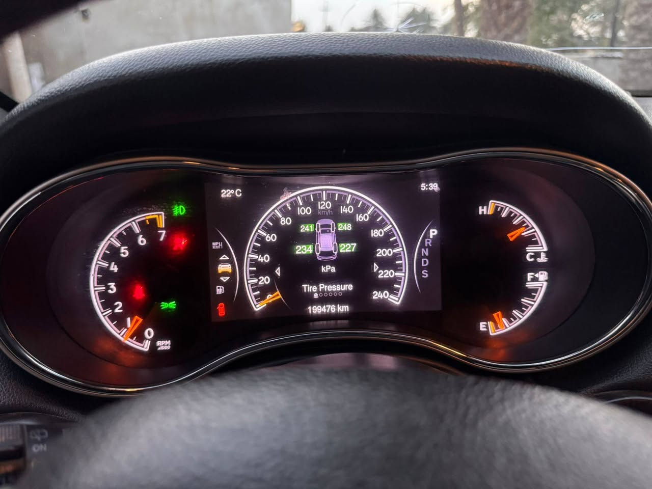 السلام عليكم ورحمة الله وبركاته
جيب وارد امريكي 2015

الحادث بنيد وجاملغ أمريكا وبلعراق جاملغ ايمن 

كير محرك تبريد مكفول

شاشه كبيره وحساسات 

5 ويل كب

منظومة زنون اصليه

محرك   V6

بصمة تشغيل ابواب وصندوك كهرباء

فوك تحكمات وانظمة قياده شفتات

السياره بسمي  سنويه
السعر 175 وبيهه مجال
للتواصل ***********
العنوان الدوره هوررجب قرب السريع الجديد بغداد, العراق
