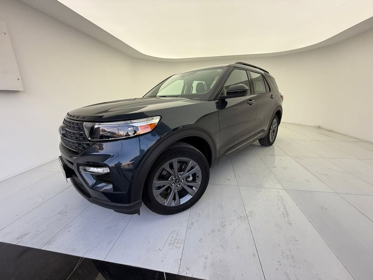 𝐅𝐨𝐫𝐝 - 𝐞𝐱𝐬𝐩𝐥𝐨𝐫𝐞 - 𝐗𝐋𝐓 

- النوع السيارة : فورد اكسپلورر
- الموديل السيارة : 2023 
- السيارة فول مواصفات 1/1 

- السيارة ( كلين تايتل )( مكانين pdr بسيط )( حتى الدعاميات بدون صبخ )باقي شهرين عالرقم
- گير محرك بشرط ( محرك ٤ سلندر توربو ) 
- ( السيارة الماشية : 24 الف مايل فقط ) 

- شاشة ، كشنات جلد و هيتر ، ستيرن هيتر ،فتحه سقف پانوراما
- دبل اكسن سيارة مرغوب ( دواخل vip ) 
- يعني فول فول المواصفات السيارة 1/1 

- السعر السيارة : مناسب مناسب 
- السعررر / 282 $ ورقه و مجال 
- مكان السيارة : دهوك 
- / الهاتف : 0750.496.70.98


**إذا كنت صاحب هذا الإعلان وتريد حذفه لأي سبب، رجاءا أرسل رسالة إلى الدعم الفني**