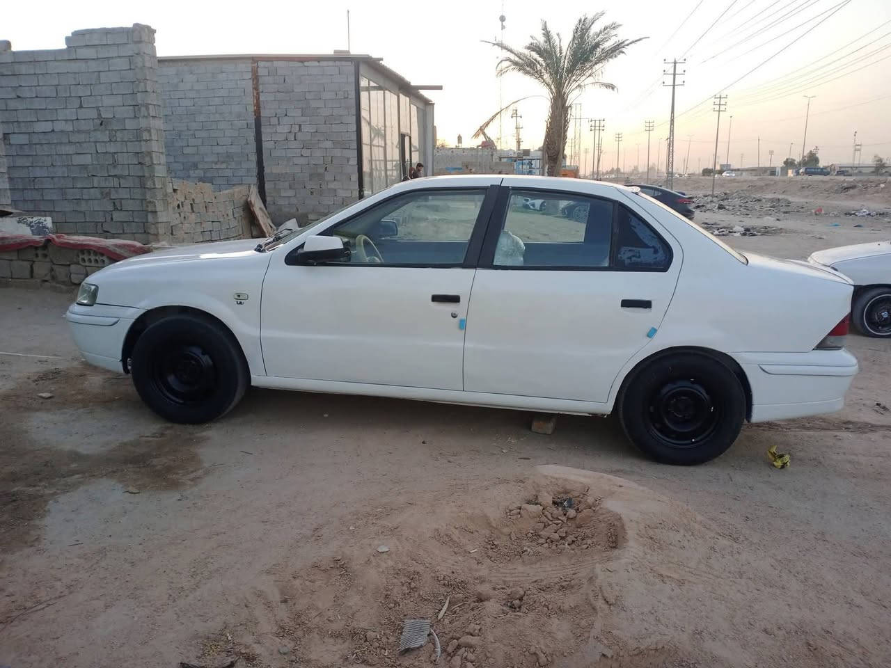 سمند موديل 2010 للبيع أو مراوس حسب القناعه كشرها شوف العين محرك يدخن كير زين حداديه نص عمر كهربائيات شغاله تايرات زينه راعيها بلنجف تحويل شوكت ما يعجبك العنوان بغداد حي النصر العماري السعر 25 وبيها مجال قليل 
هاتف ***********
